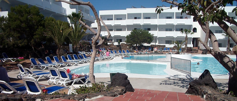 Apartamentos Ficus Costa Teguise Εξωτερικό φωτογραφία