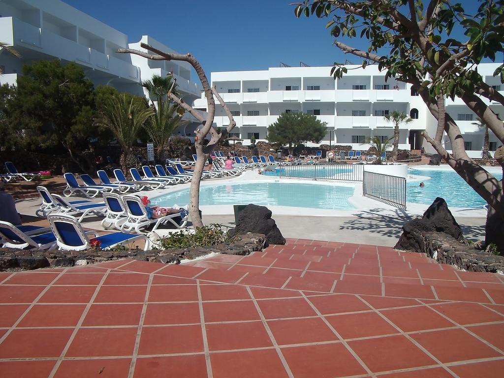 Apartamentos Ficus Costa Teguise Εξωτερικό φωτογραφία